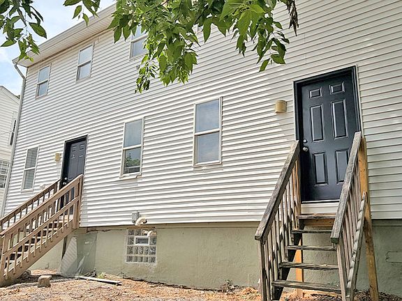4th image of 22-24 W Hollister St