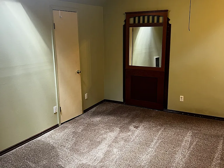 non egress 2nd floor bedroom