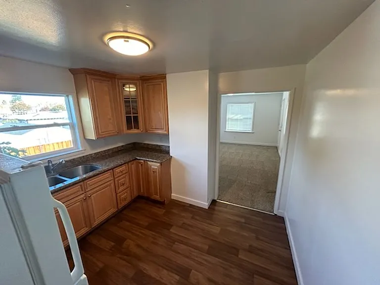 341 Menker Ave — Photo 2