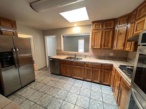 5th image of 1109 Chama St NE