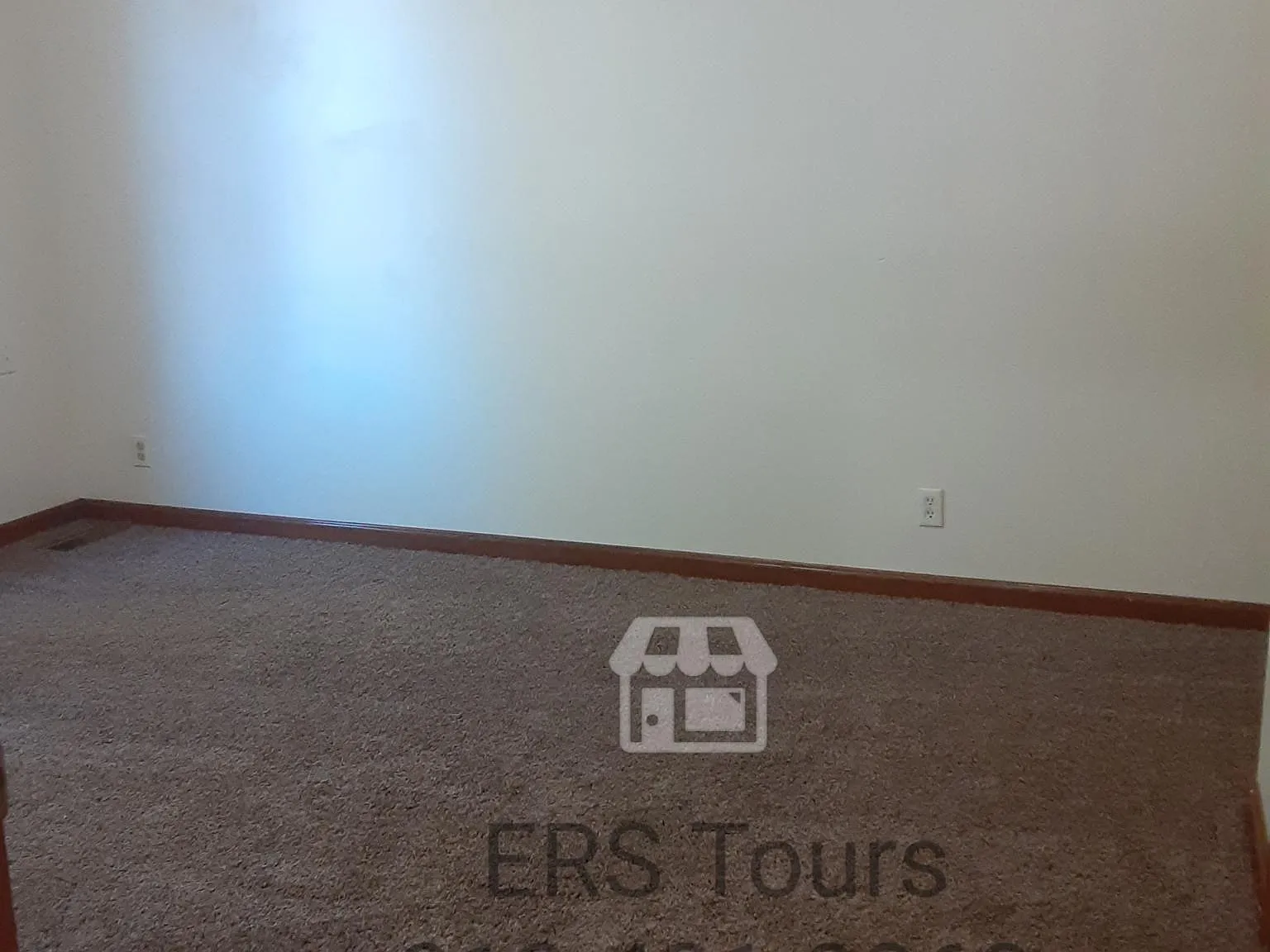 2 bed, 1004 sqft, $595 — Photo 2