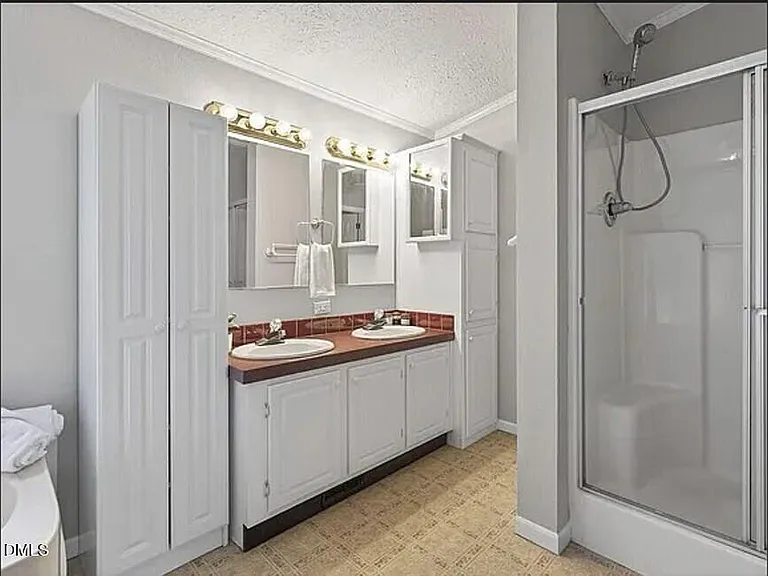 530 Avent Ferry Rd — Photo 10