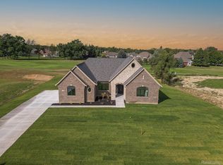 1360 Masters Dr, Metamora, MI