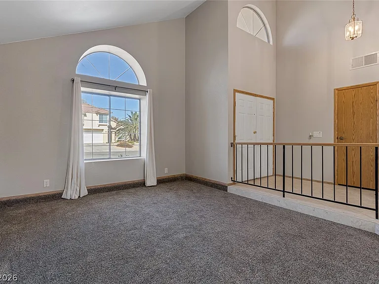 340 Bekasina Dr — Photo 5