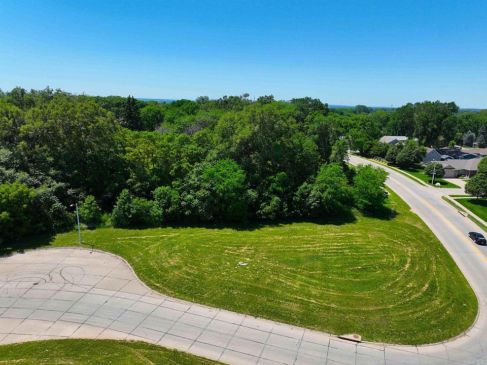 1st image of 3401 Lincoln Ct