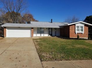 4893 Bristol Rock Rd, Florissant, MO 63033