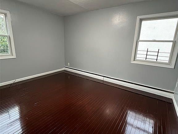 3rd image of 15001 108th Ave Floor 2