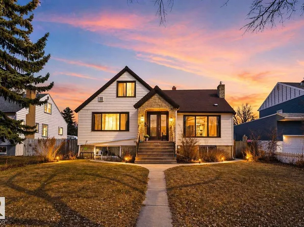 11227 103rd St NW, Edmonton, AB T5G 2H6