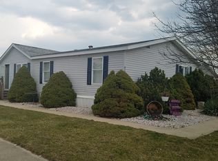 414 Laurel Dr, Monroe, MI 48161