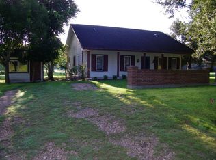 617 N San Patricio St, Goliad, TX 77963
