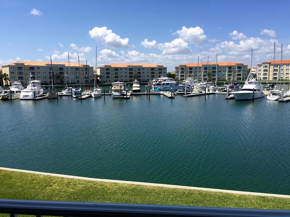 2nd image of 1 Harbour Isle Dr E Unit 201