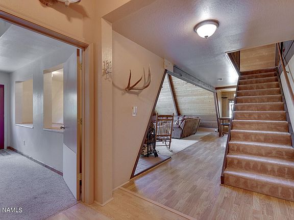 crestline entry stairs_09282022