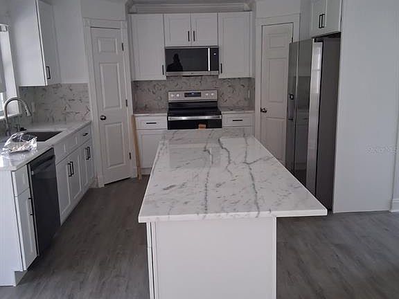 5th image of 139 Oak View Pl