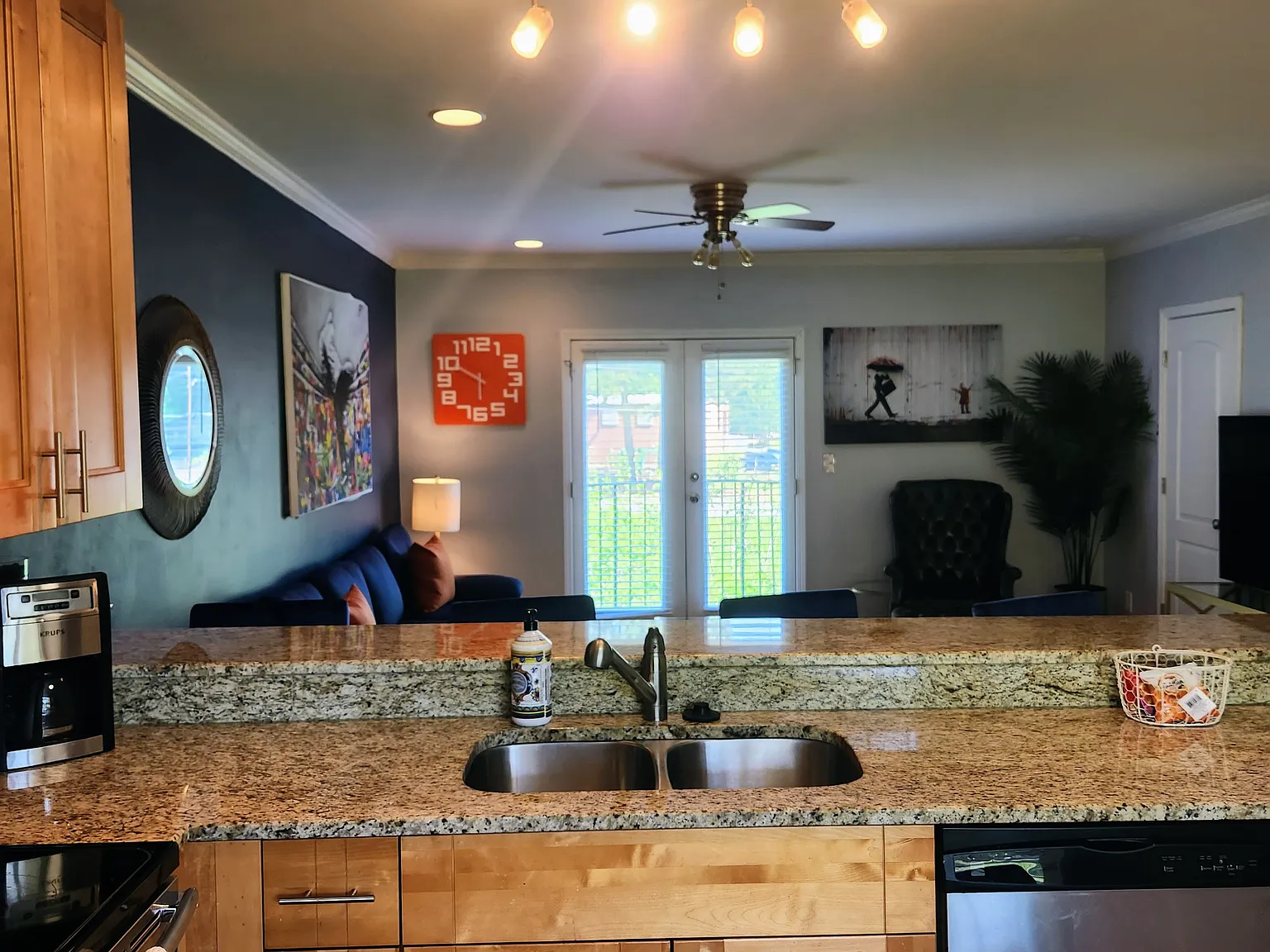 2 bed, 2.5 bath, 1480 sqft, $2,250 — Photo 2