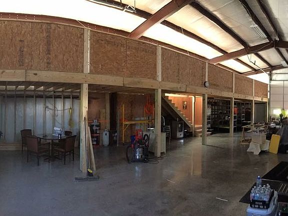 12x60 Upstairs, Forklift Acc