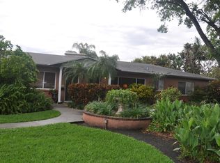 300 Mateo Way NE, Saint Petersburg, FL 33704