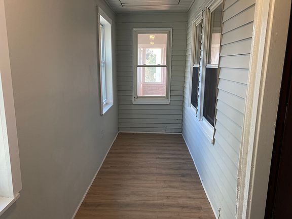 2nd Floor Enclosed Porch