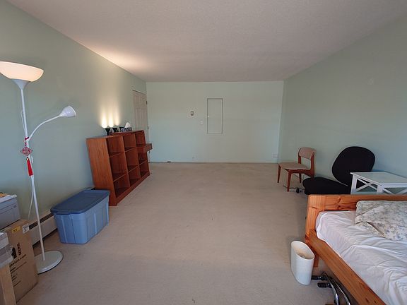 3rd image of 6560 Buswell St #310
