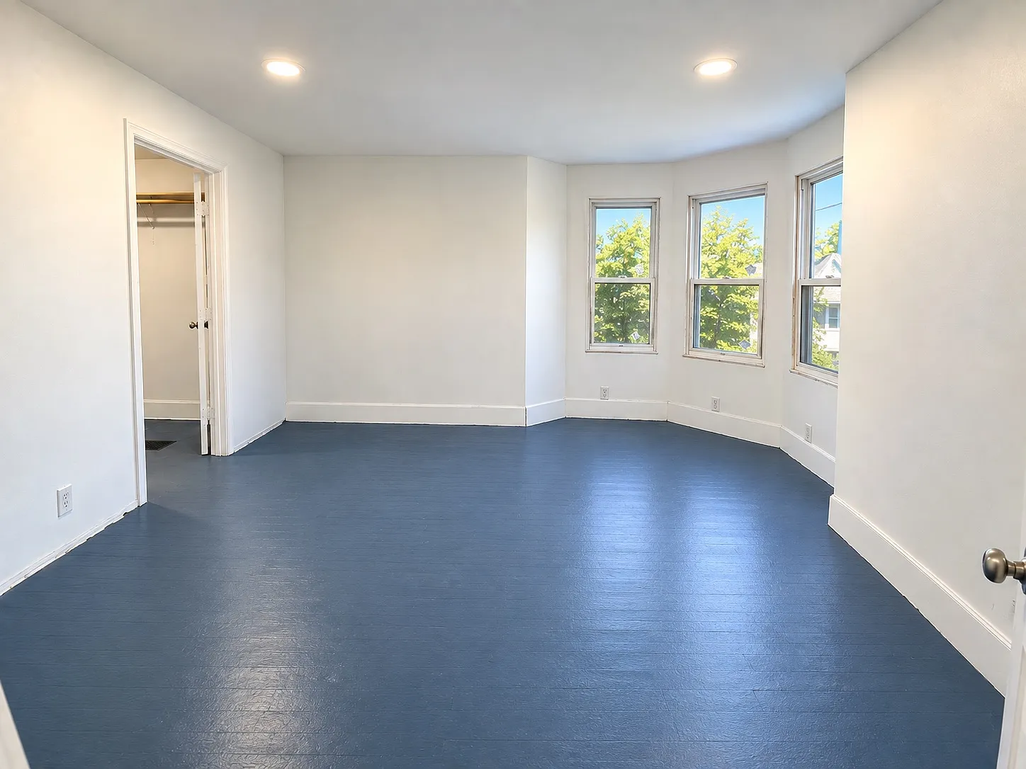 3 bed, 1045 sqft, $1,200 — Photo 4