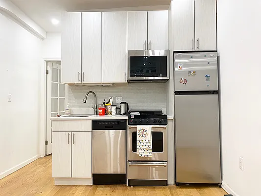 Rented by Compass | media 2