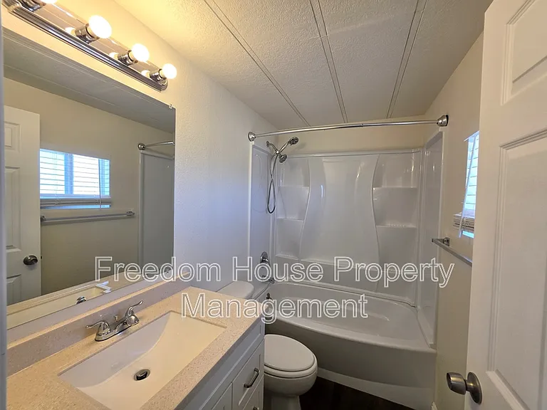 1911 Greta Blvd — Photo 27