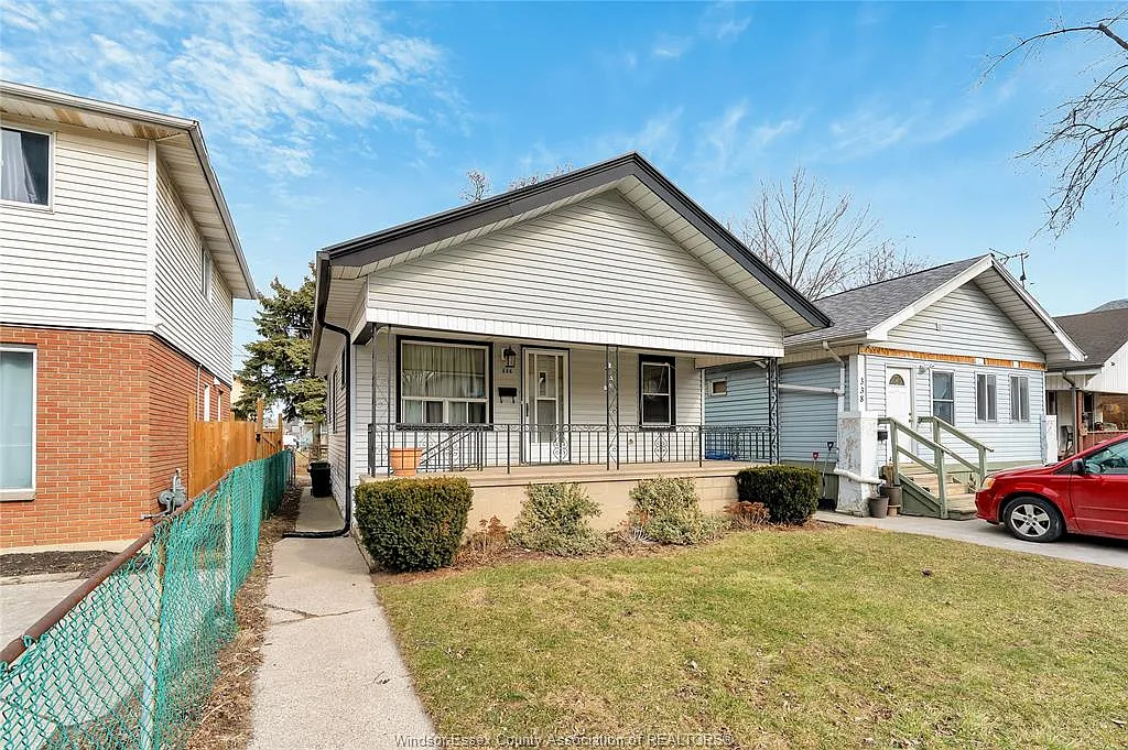 336 Josephine Ave — Photo 2