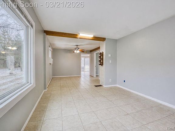 3rd image of 23675 Novi Rd