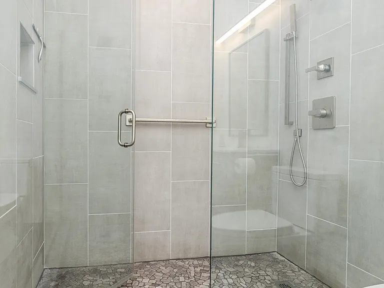 33 W Ontario St #31D — Photo 39
