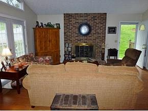 3rd image of 2108 Louita Ave