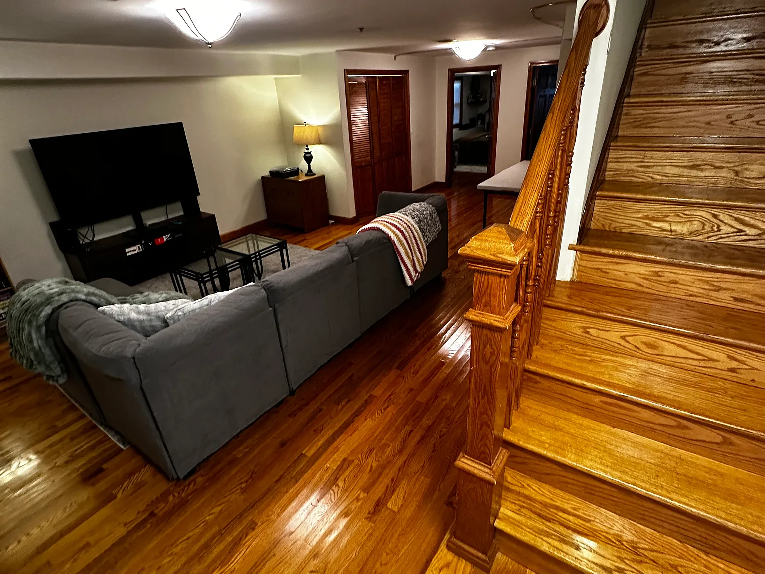 4 bed, 9999 sqft, $5,400 — Photo 3