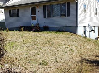 631 N Main St, Chatham, VA 24531