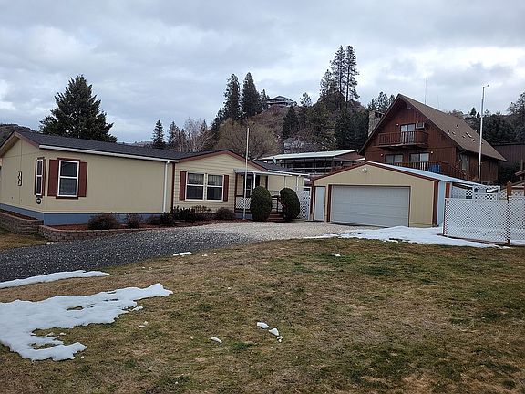 2nd image of 1209 Lakeview Cv
