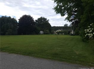 8 Race Rock Rd, Waterford, CT 06385