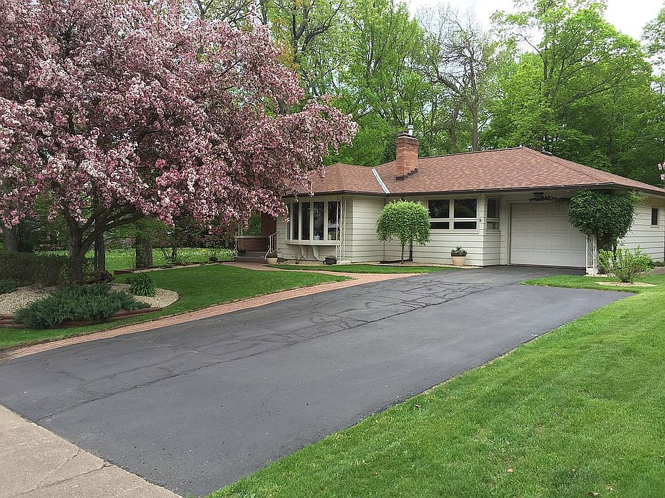 1st image of 2221 Woodland Ave