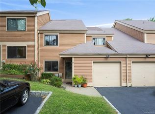 15 Bayberry Ln, Rye Brook, NY 10573