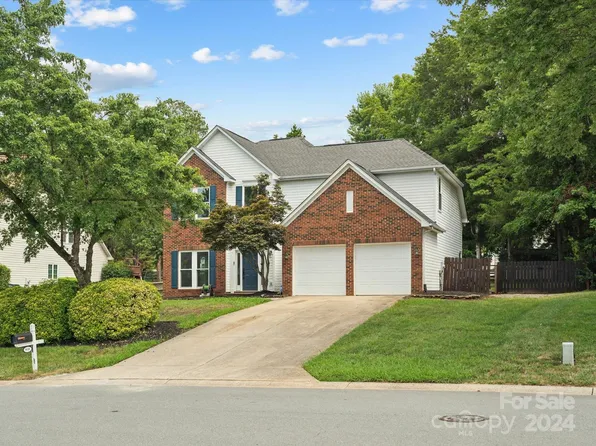 8618 Barrister Way, Charlotte, NC 28216