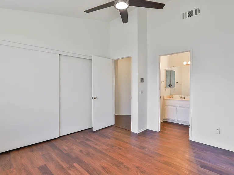 6300 Vonnie Ct — Photo 11