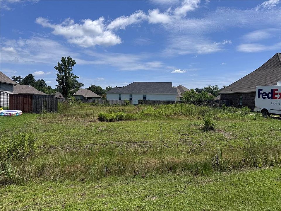 1st image of 21297 Lake Maurepas Ct