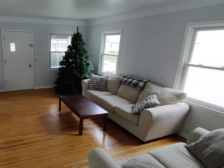 1720 Evansdale Ave — Photo 4