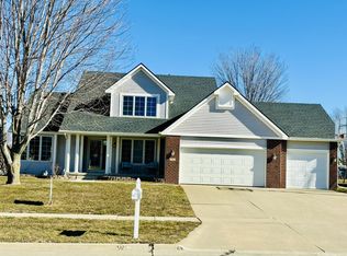 303 SW Hickory Cir, Grimes, IA 50111