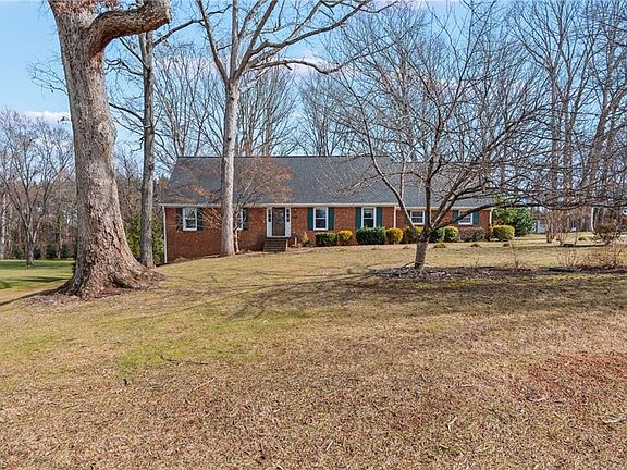 2nd image of 255 Sattlewood Dr