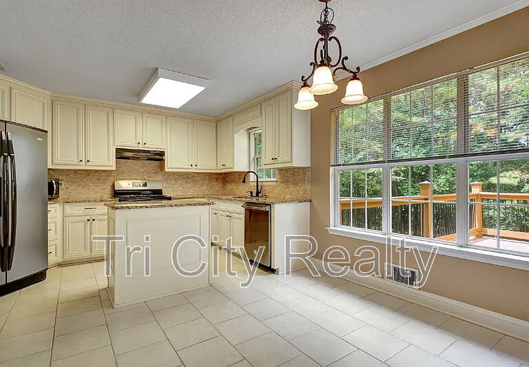 49 Montrose Ln — Photo 30