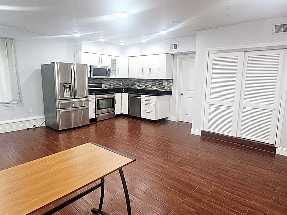 2nd image of 1216 Wallace St APT 1A