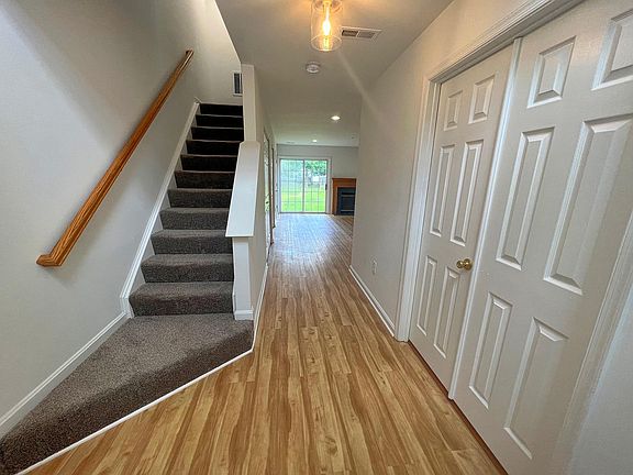 3rd image of 4123 Brown Bark Cir
