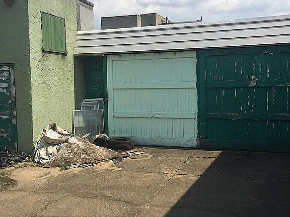 2nd image of 4917-19 N Fairhill St
