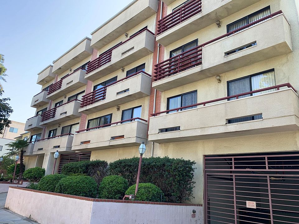 1st image of 121 S Swall Dr APT 108