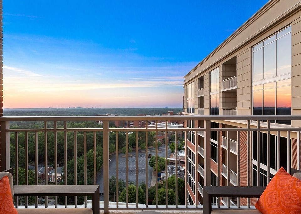 1st image of 1820 Peachtree Rd Unit 1709