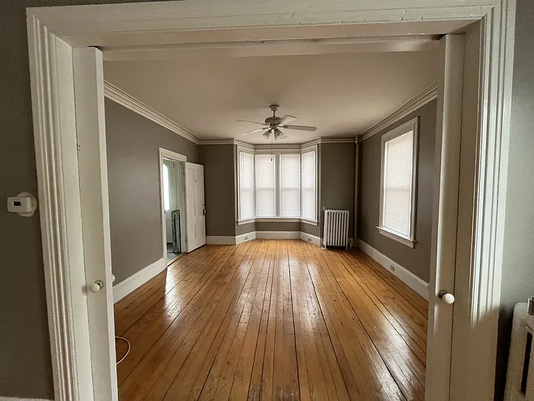 203 Howell St #1 — Photo 3