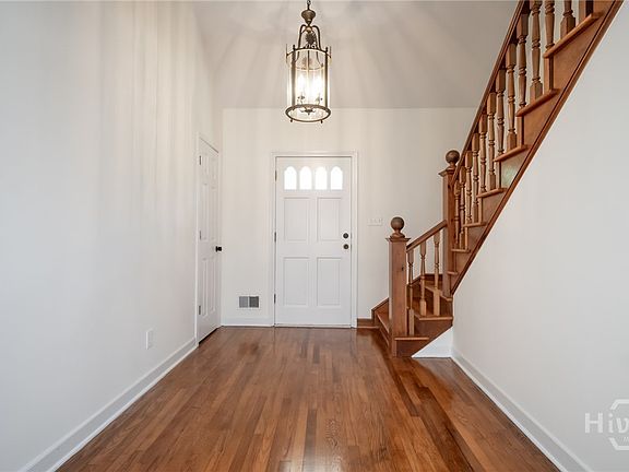 5th image of 215 Lenox Road