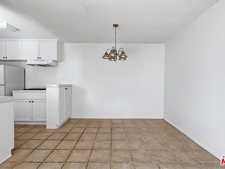 515 N Alfred St #206 — Photo 13